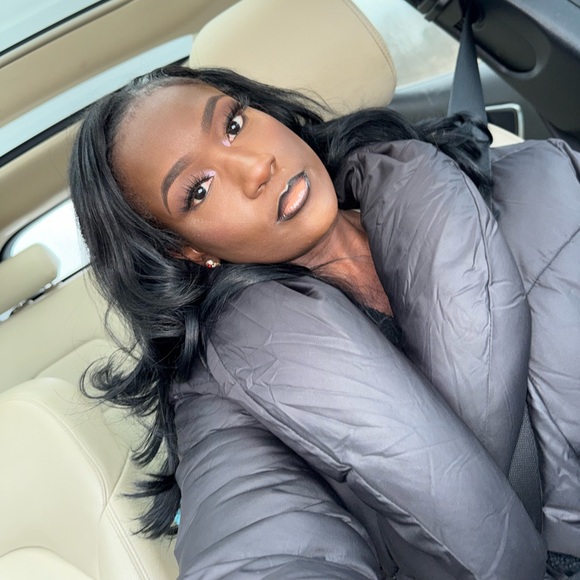 Meet your Posher, Nakiesha - Picture 1 of 16